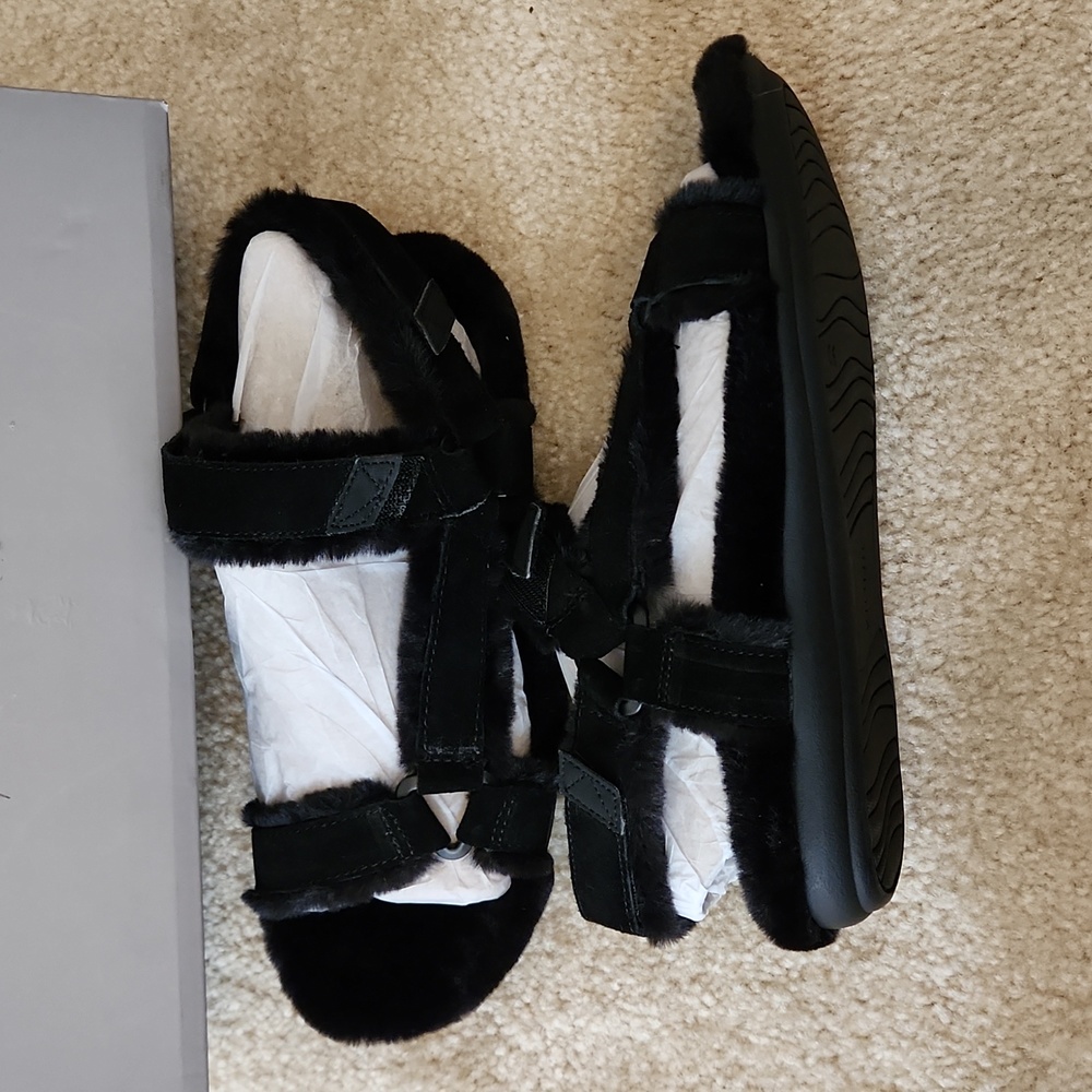 Nib Vionic Fur Lined Sandals, Size 7.5 - image 2